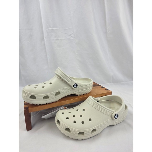 Crocs Classic Clog Off White Mens Size 7 Womens 9 Slip On Sandals Comfort NWT - Picture 3 of 14